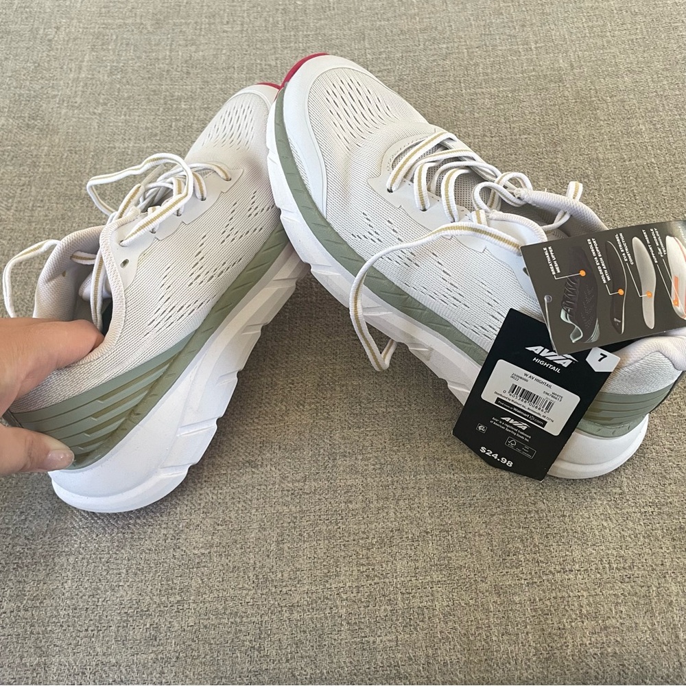 Avia sneakers